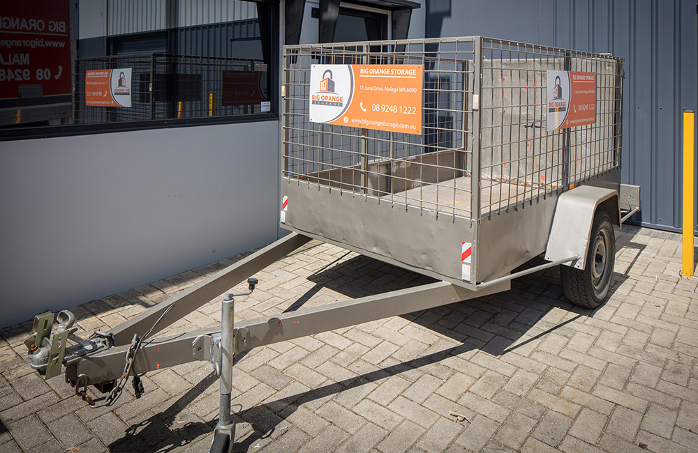 self-storage-in-malaga-bigorange-trailer